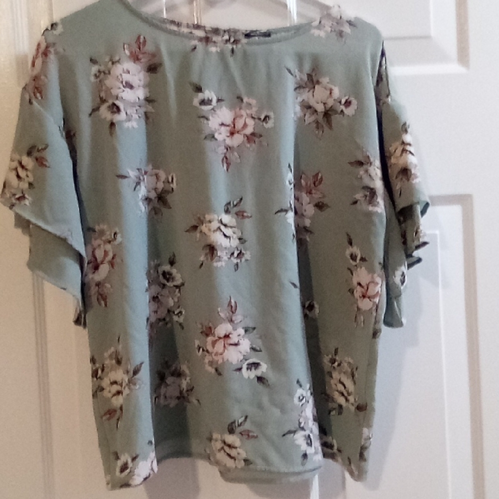 Floral Elegance Women's Blouse - Soft Green